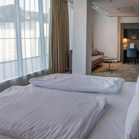 Boutique 4*