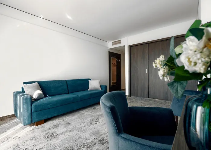 Отель Boutique 4*